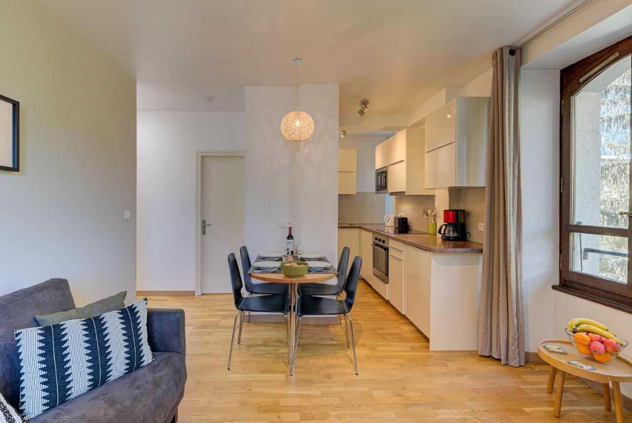 Apartment La Roseraie - Alpes Travel - Central Шамоні Екстер'єр фото